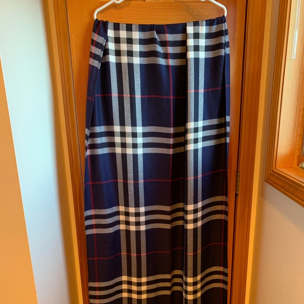 Burberry Scarf in Navy Nova Check